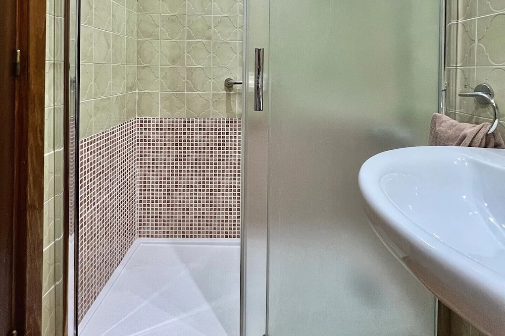 Photo of Bathroom in Angustias - Chana - Encina