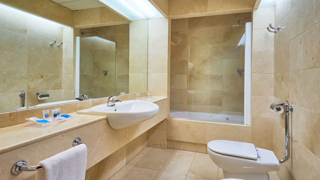Photo of Bathroom in Genil