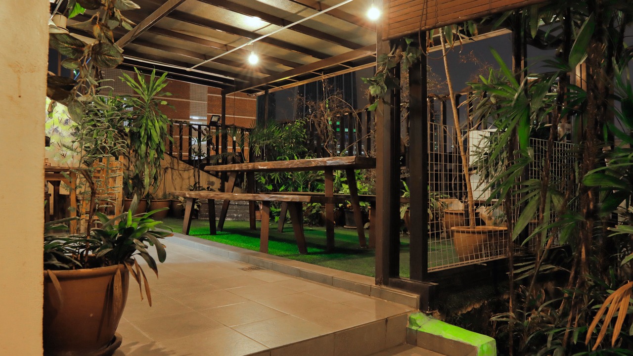 Photo of Patio Balcony in Chinatown