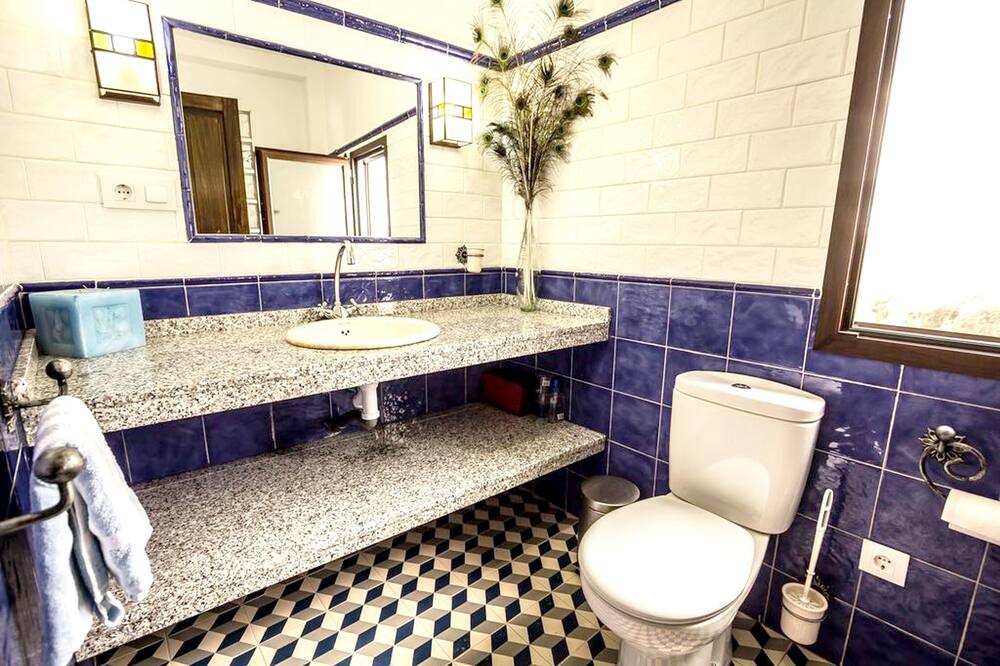 Photo of Bathroom in Baza