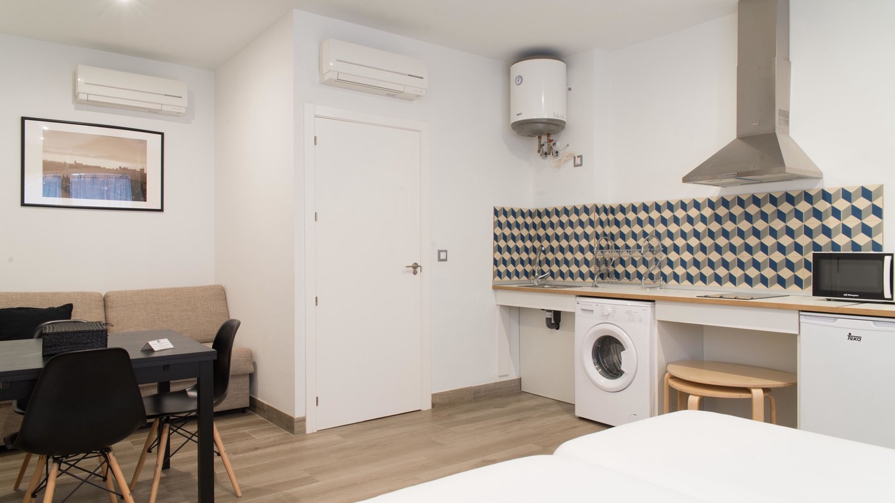 Photo of Bedroom in Central District