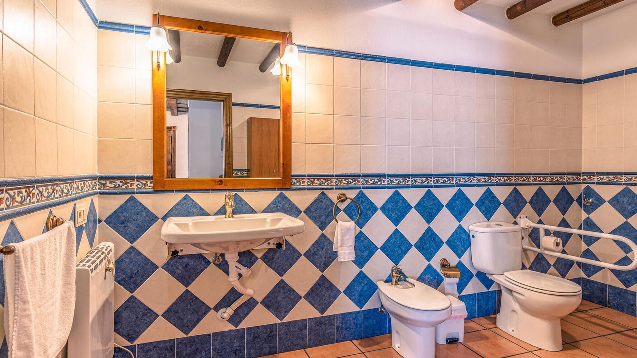 Photo of Bathroom in Mecina Bombaron