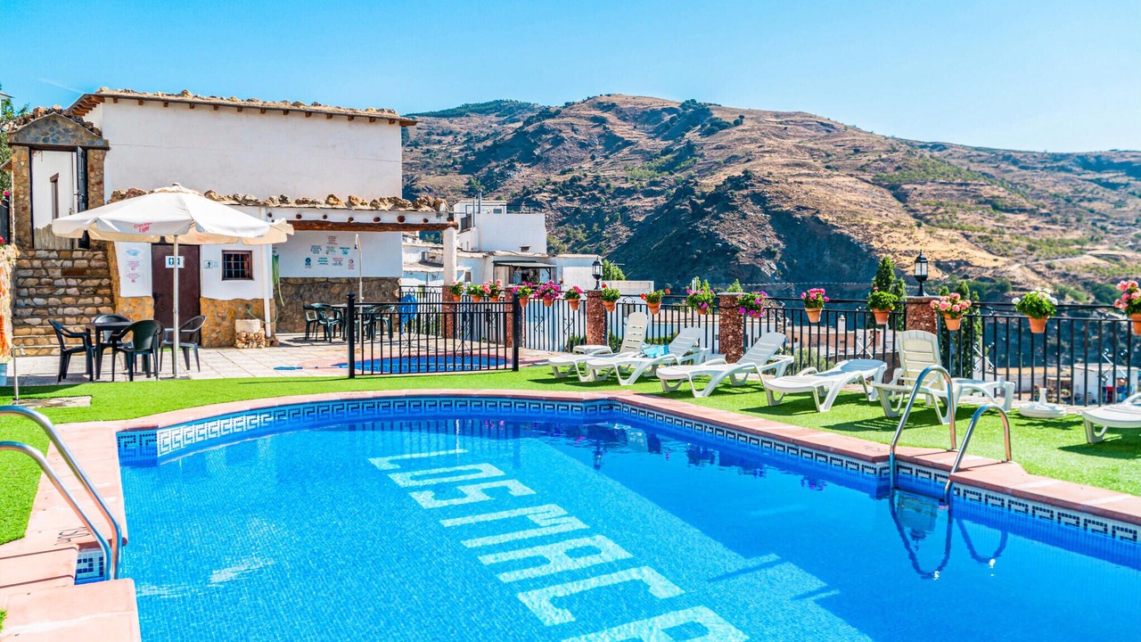 Photo of Outdoor in Mecina Bombaron