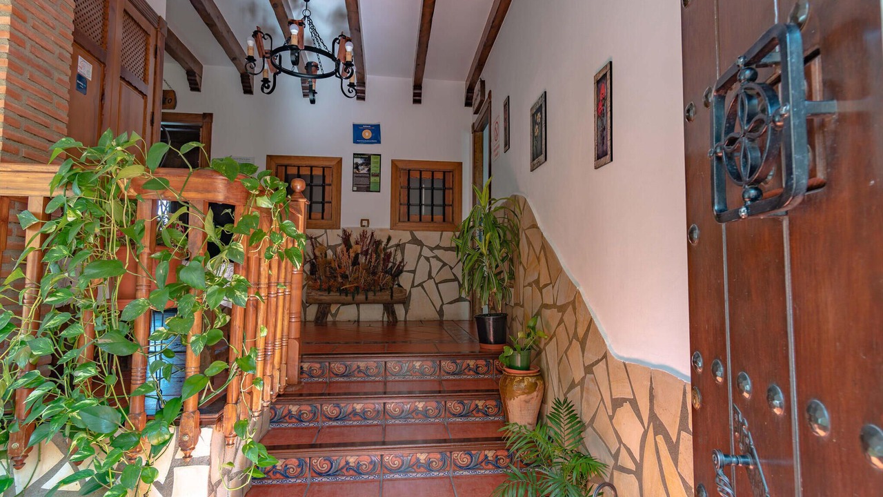 Photo of Others in Mecina Bombaron