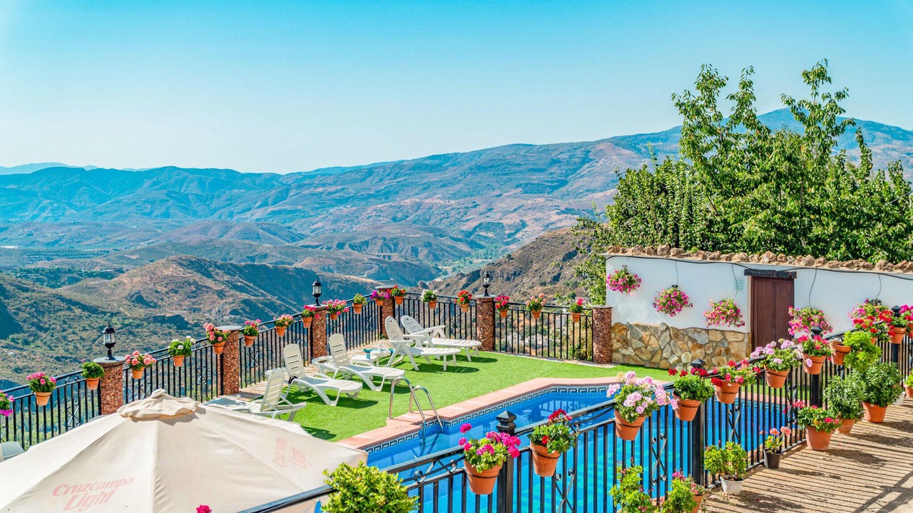 Photo of Outdoor in Mecina Bombaron