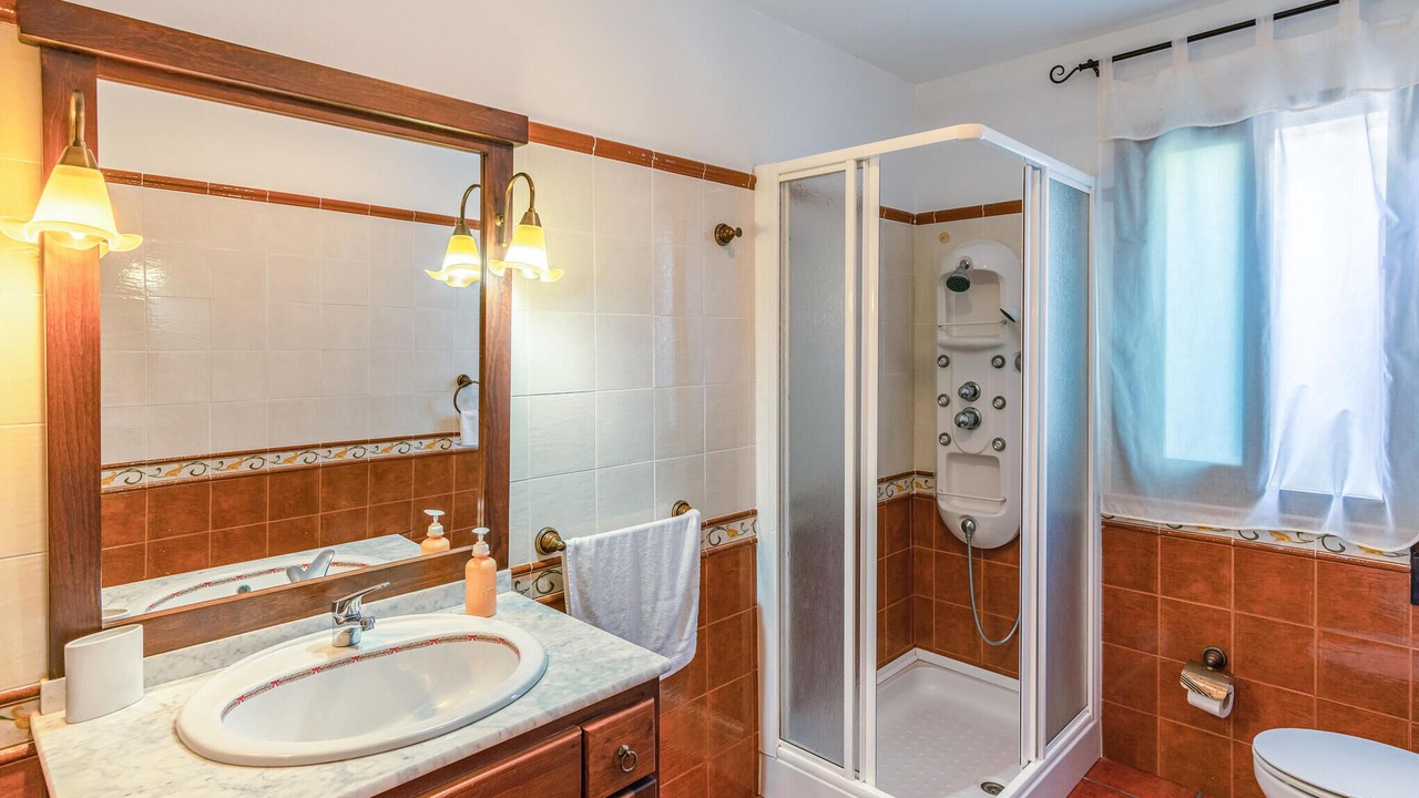 Photo of Bathroom in Mecina Bombaron