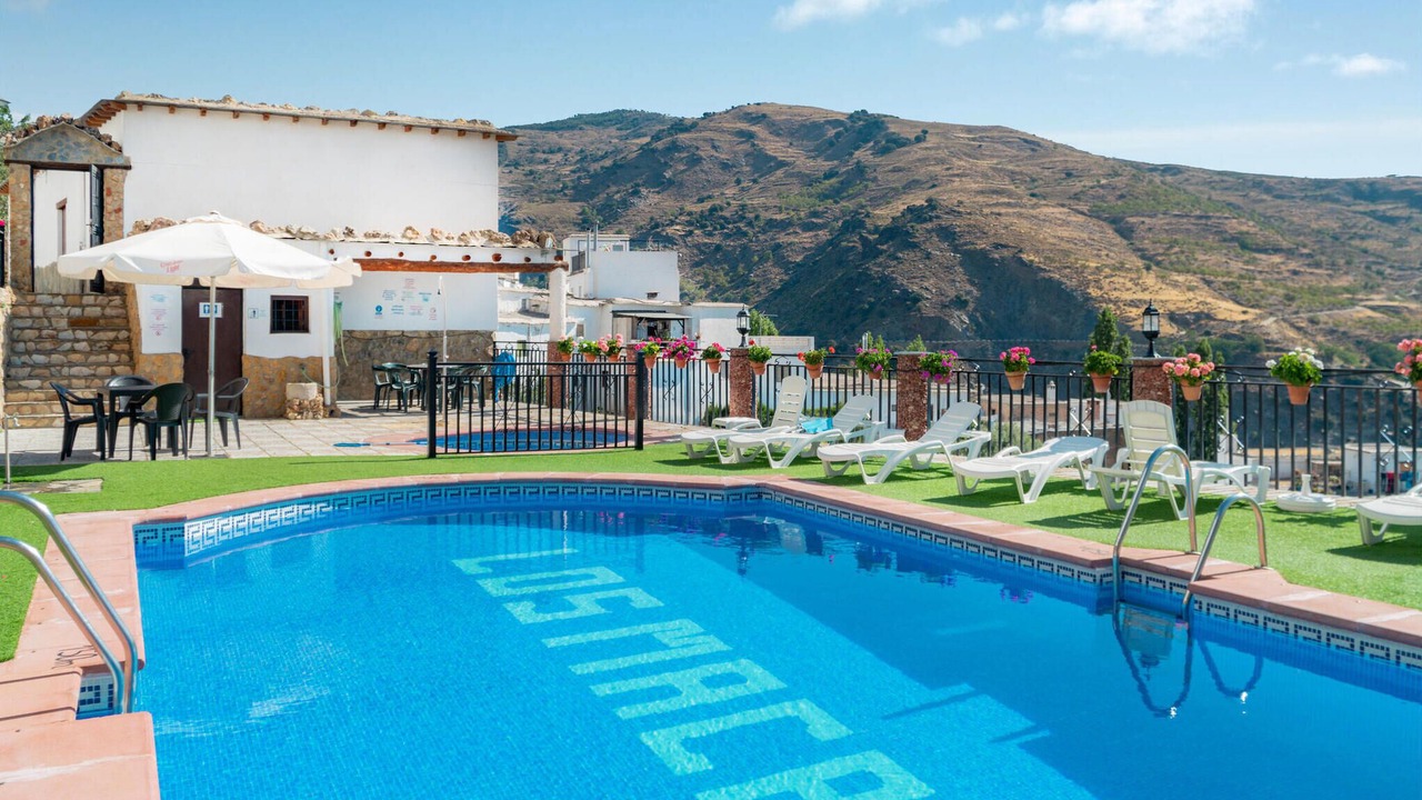 Photo of Outdoor in Mecina Bombaron