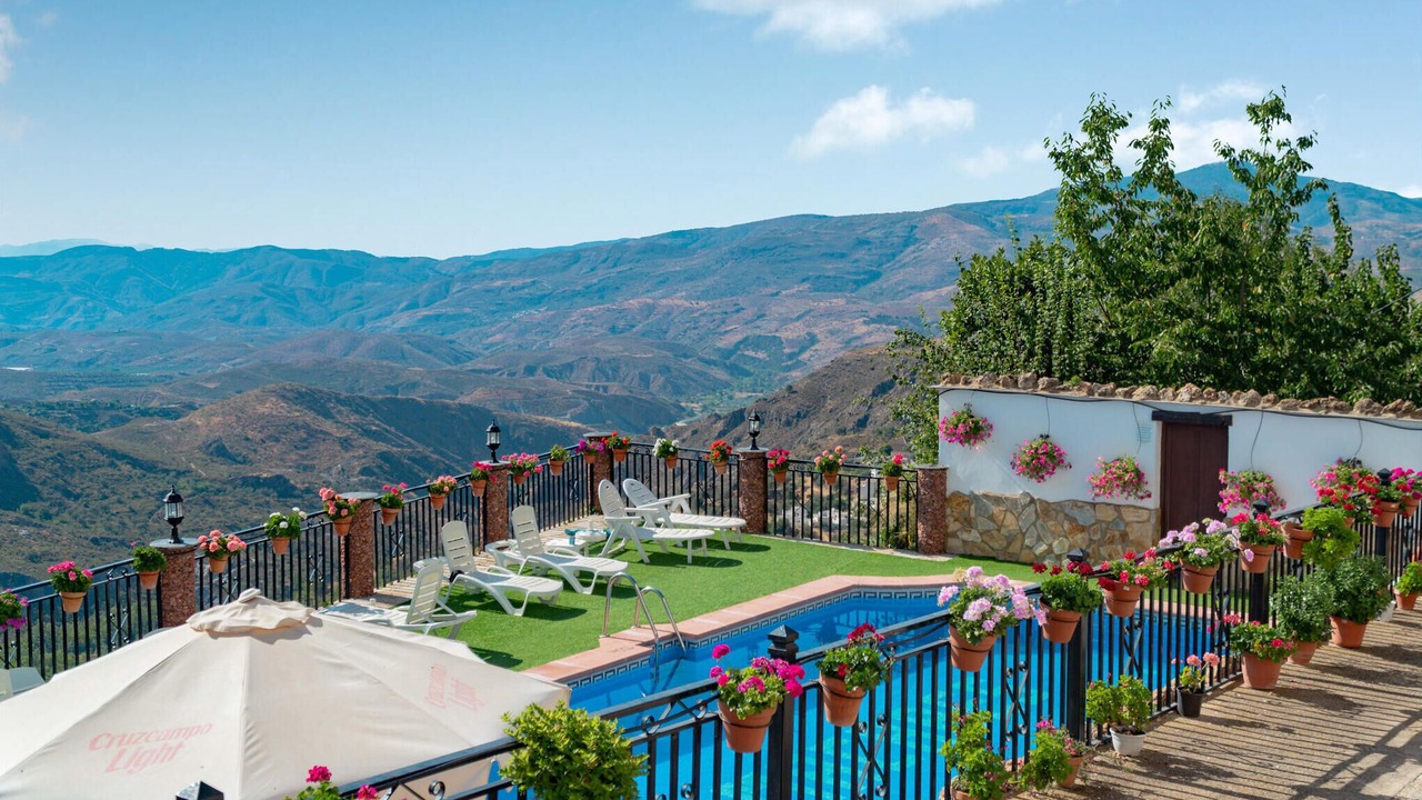 Photo of Outdoor in Mecina Bombaron