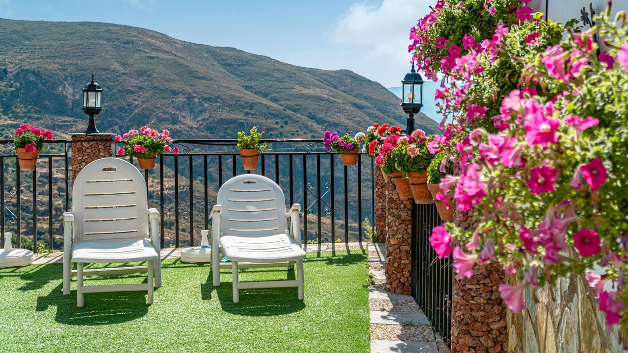 Photo of Outdoor in Mecina Bombaron