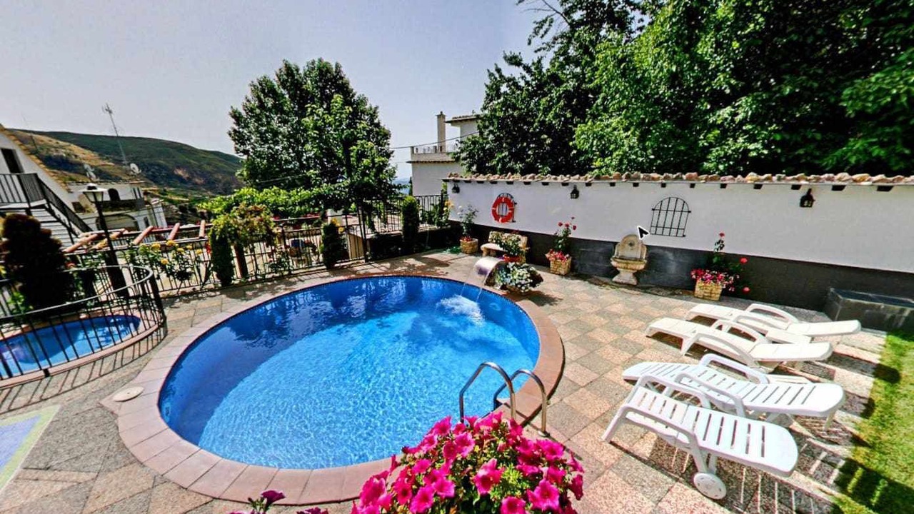 Photo of Outdoor in Mecina Bombaron