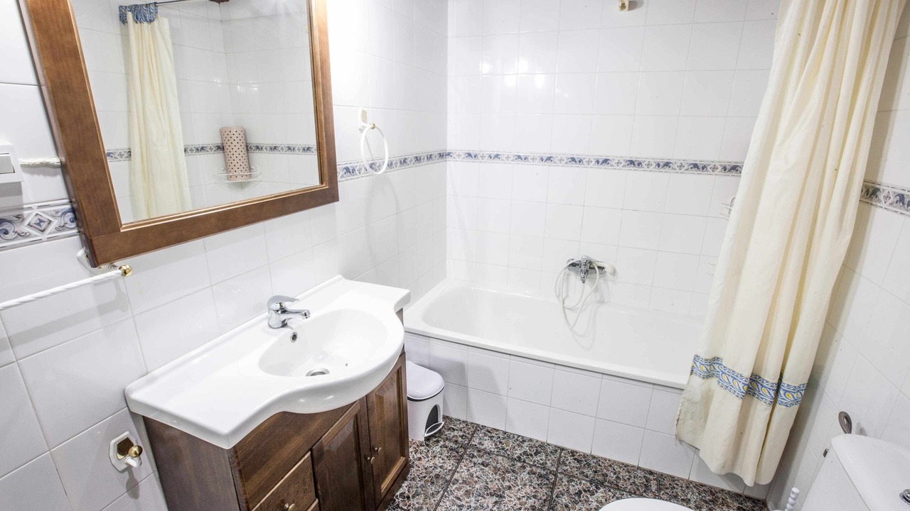 Photo of Bathroom in Mecina Bombaron