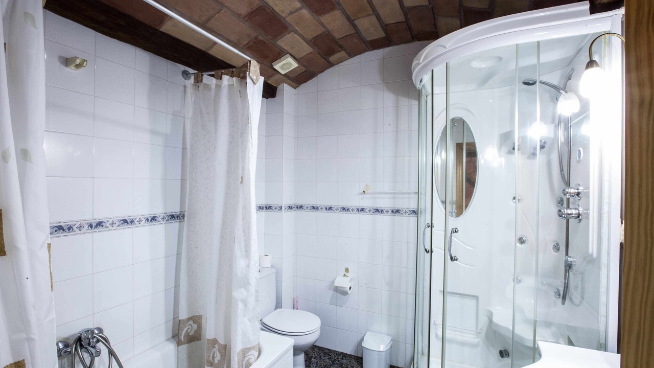 Photo of Bathroom in Mecina Bombaron