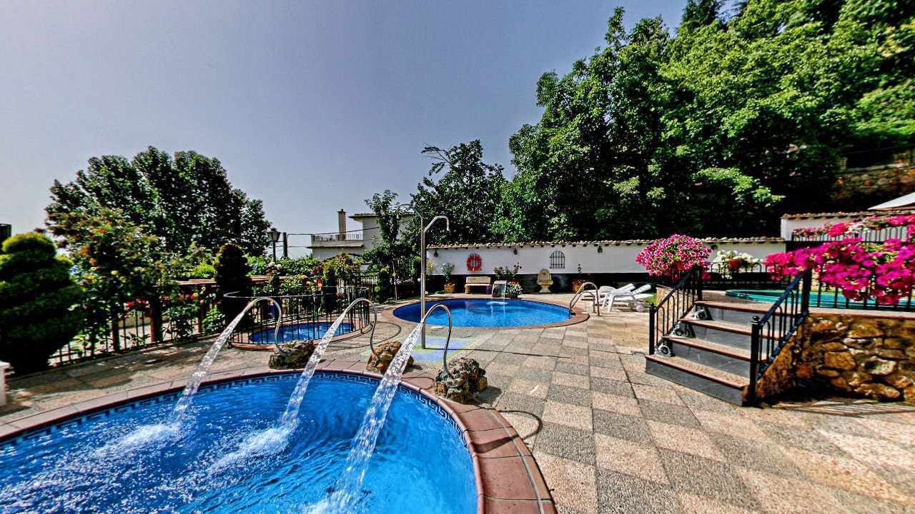 Photo of Outdoor in Mecina Bombaron