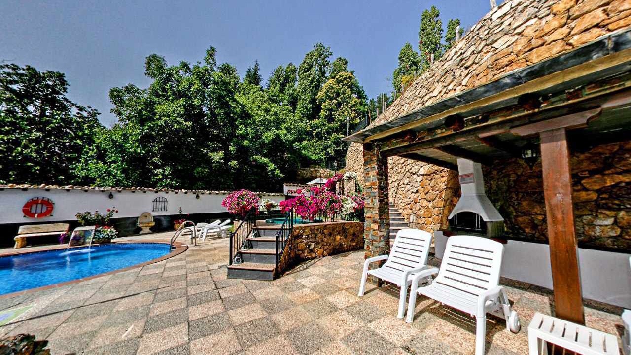 Photo of Outdoor in Mecina Bombaron