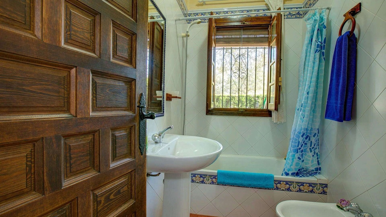 Photo of Bathroom in Orgiva