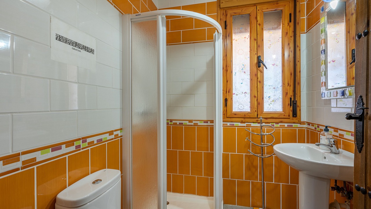 Photo of Bathroom in Cogollos de Guadix