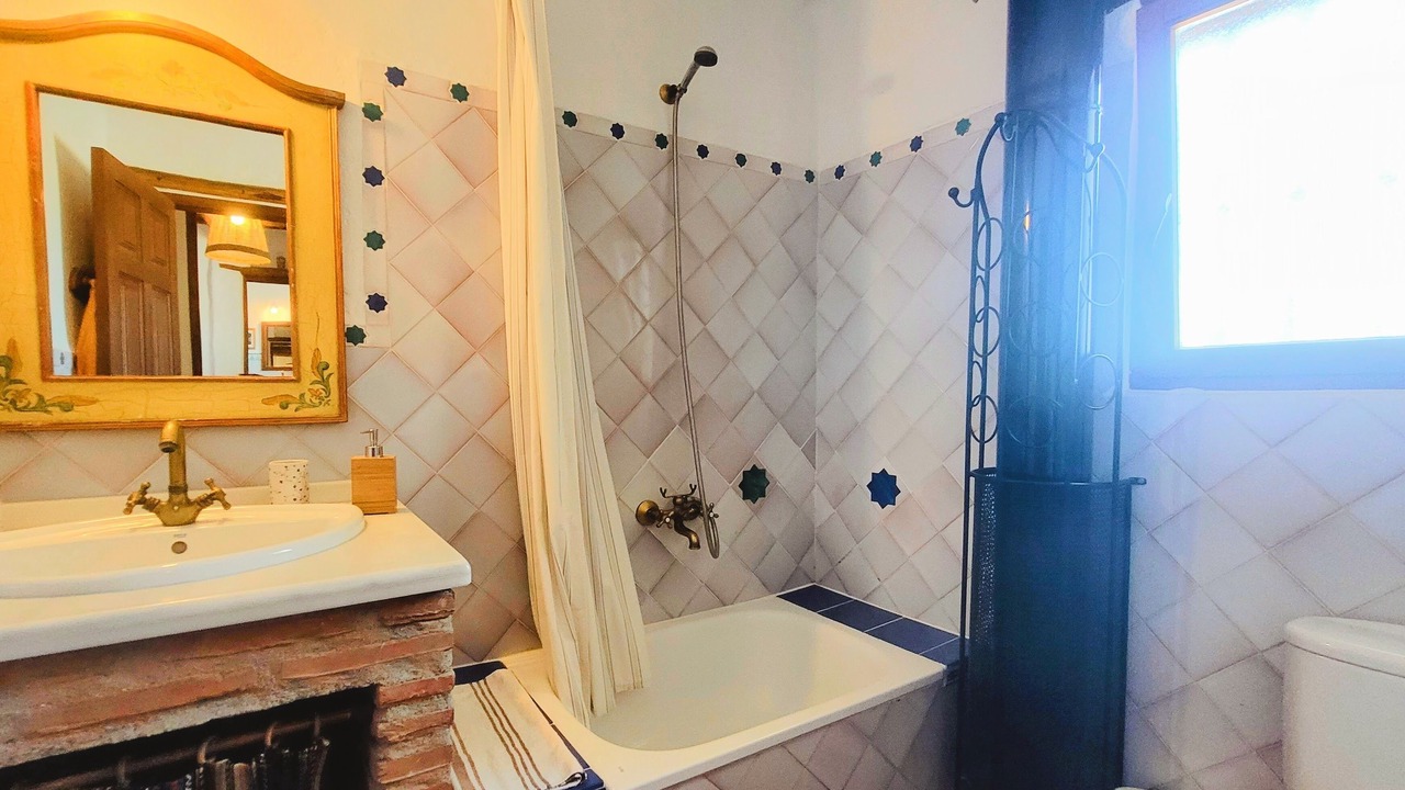 Photo of Bathroom in Orgiva