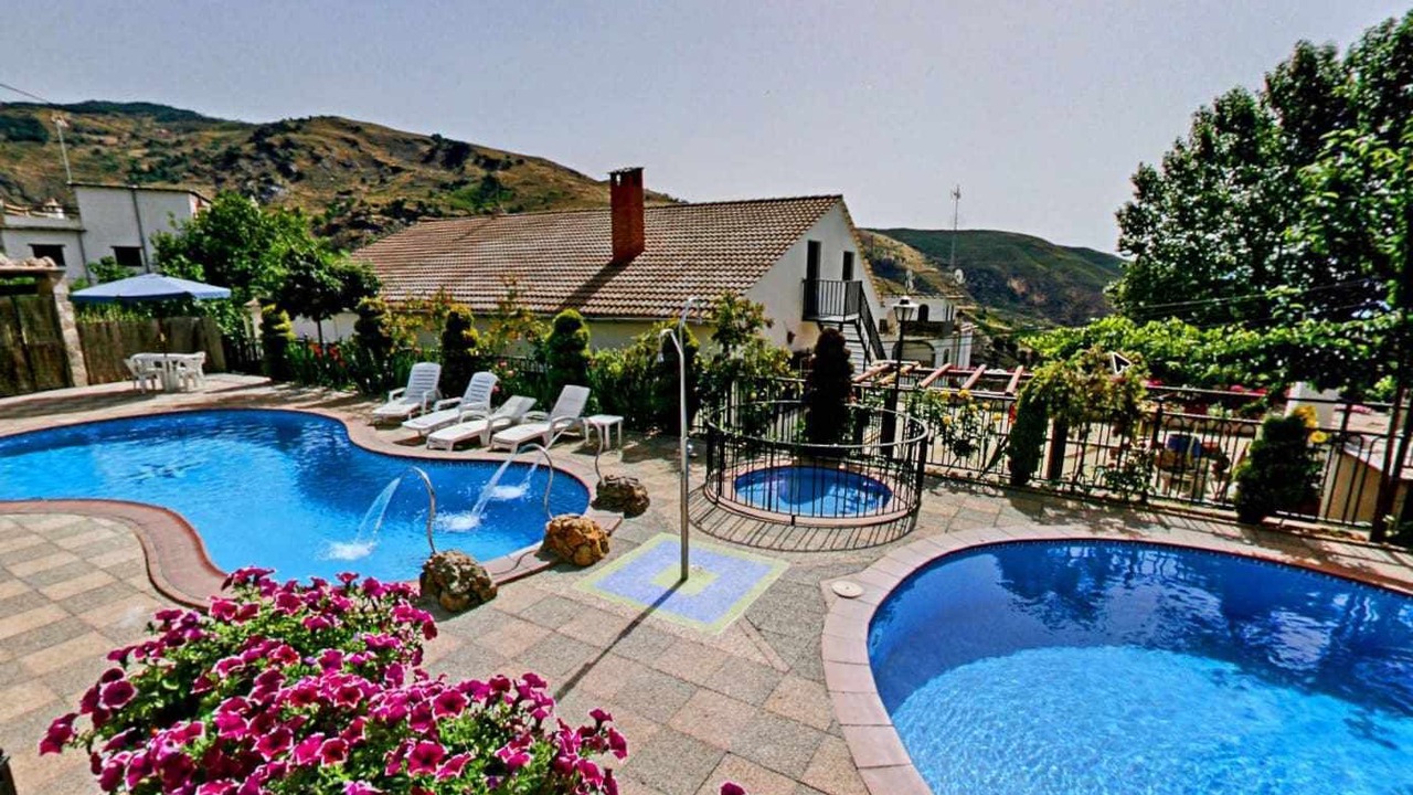 Photo of Outdoor in Mecina Bombaron