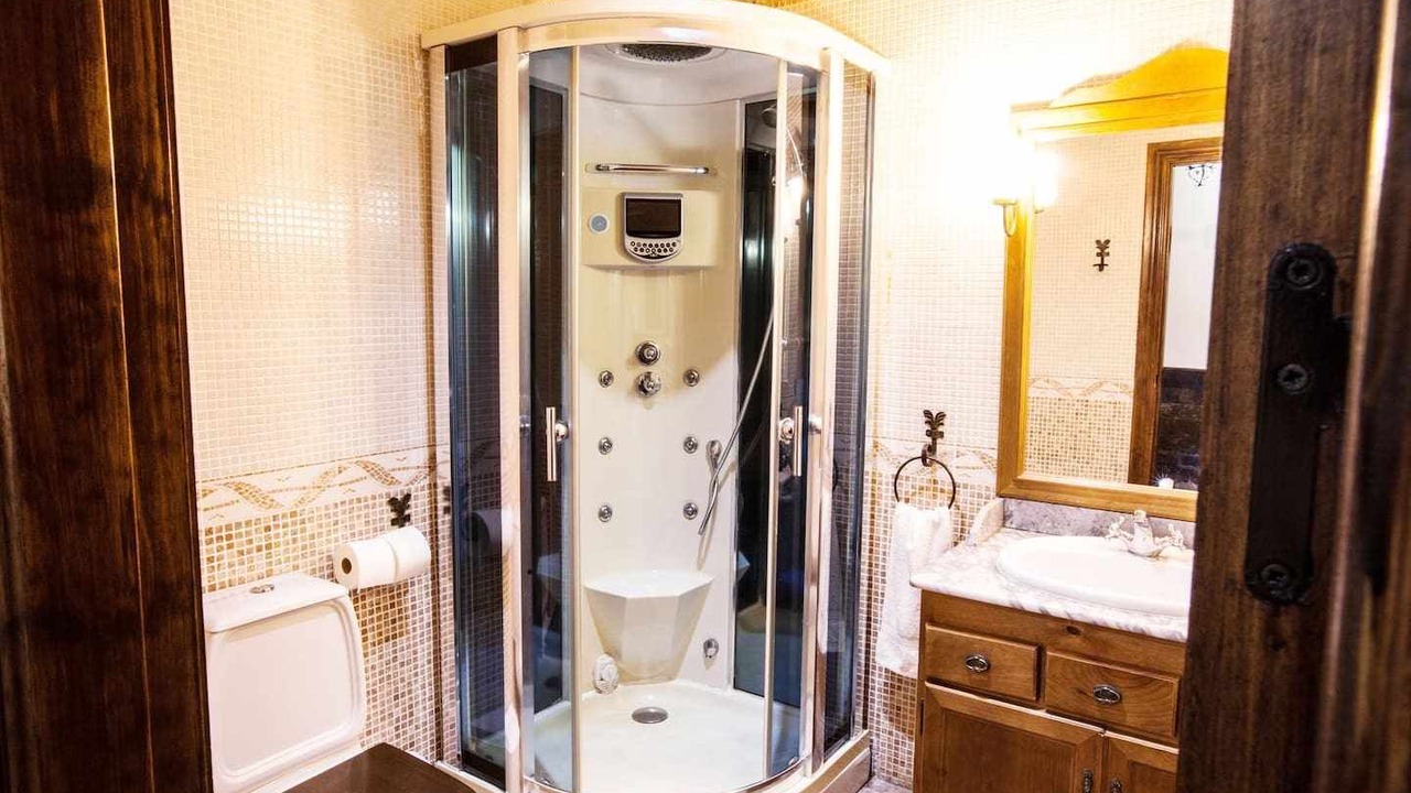 Photo of Bathroom in Mecina Bombaron