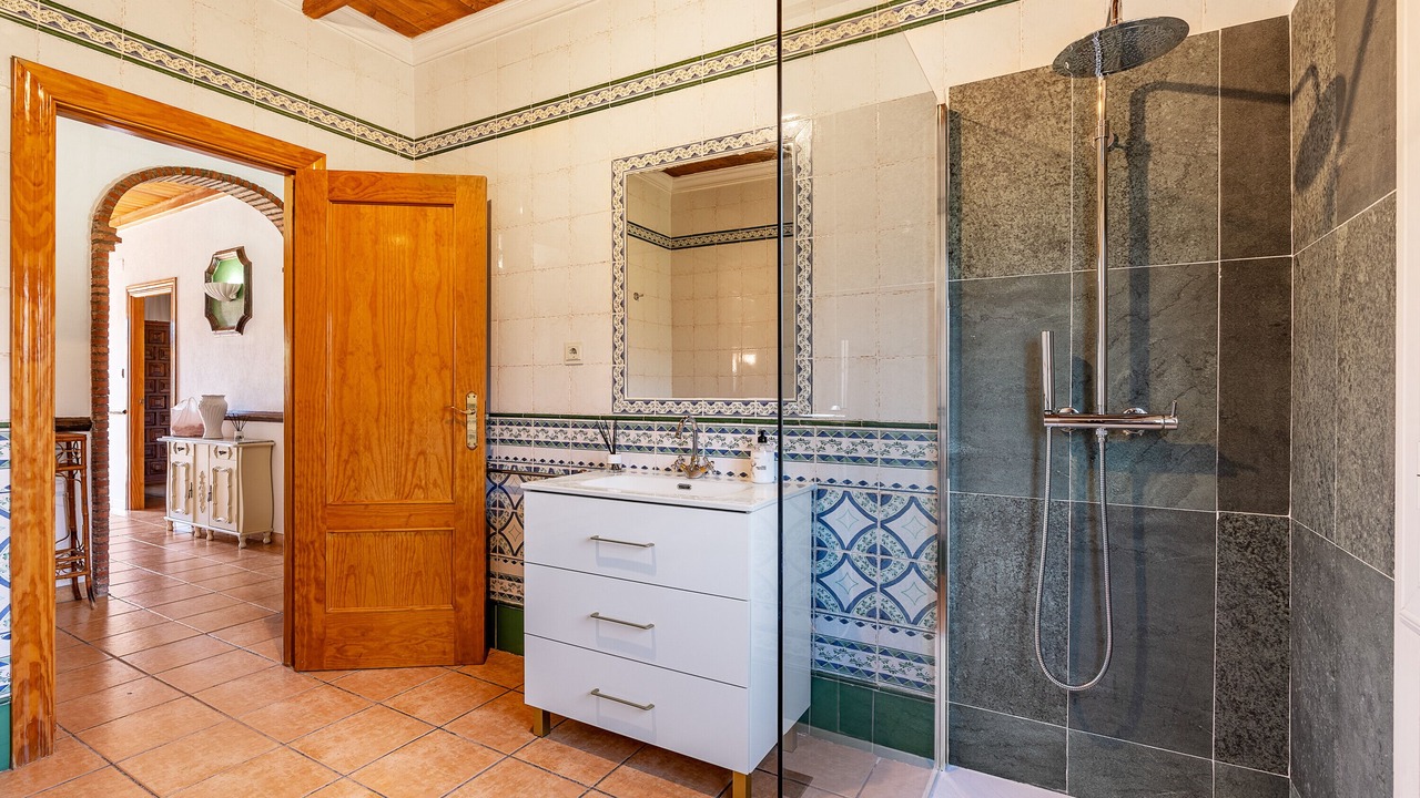 Photo of Bathroom in Niguelas