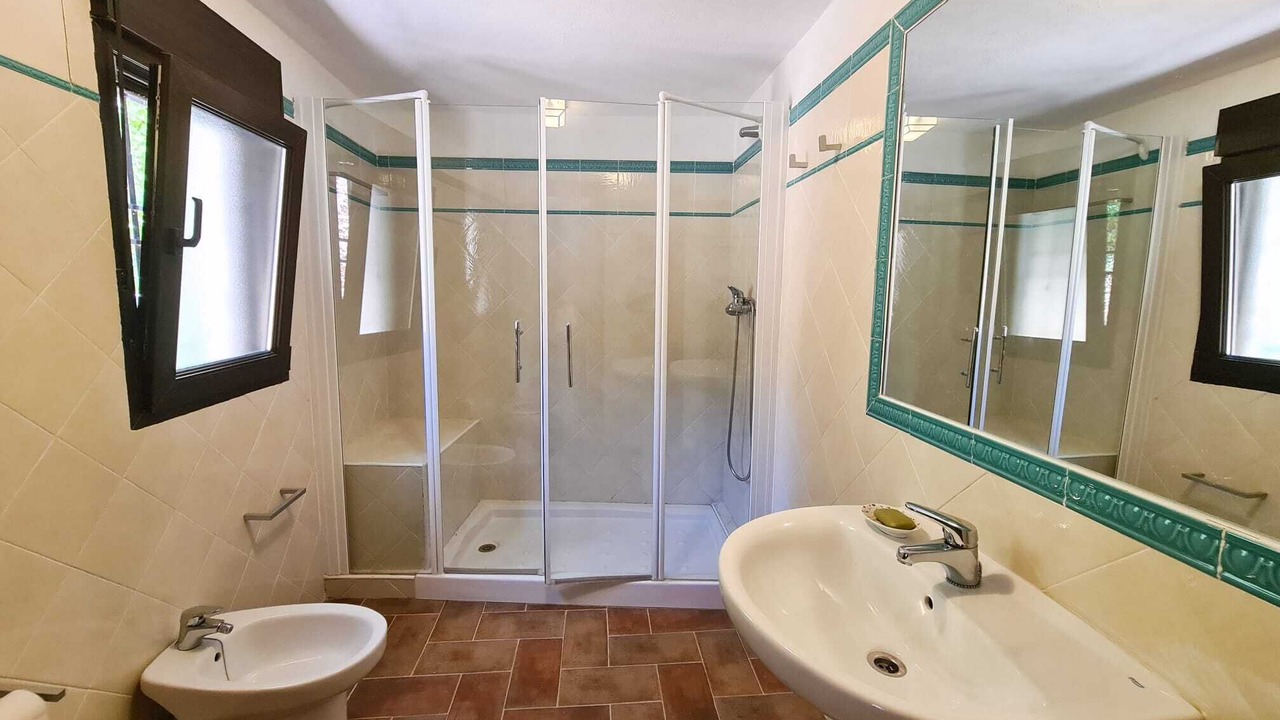 Photo of Bathroom in Nivar