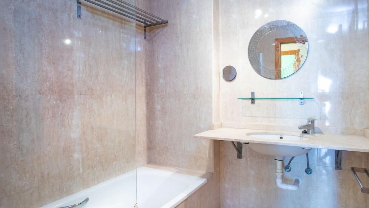 Photo of Bathroom in Velilla-Taramay