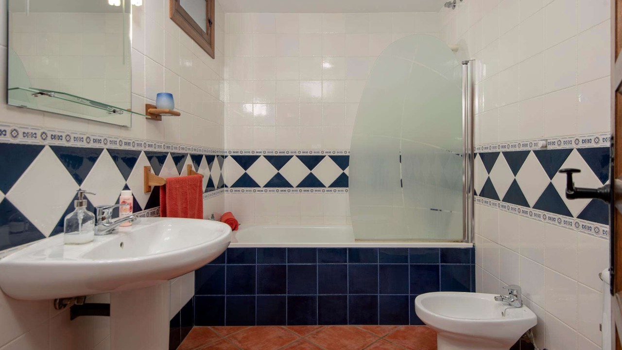 Photo of Bathroom in Carataunas