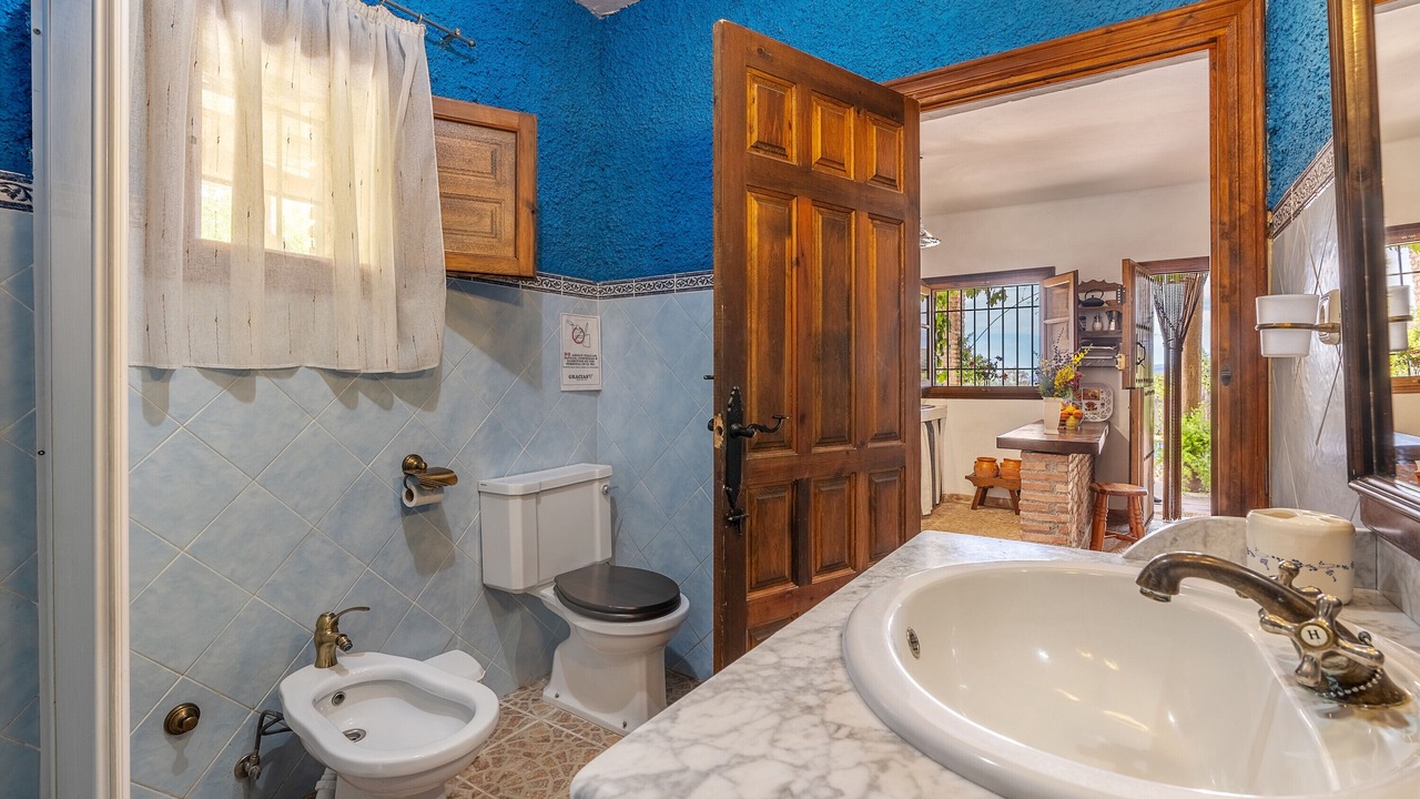Photo of Bathroom in Orgiva