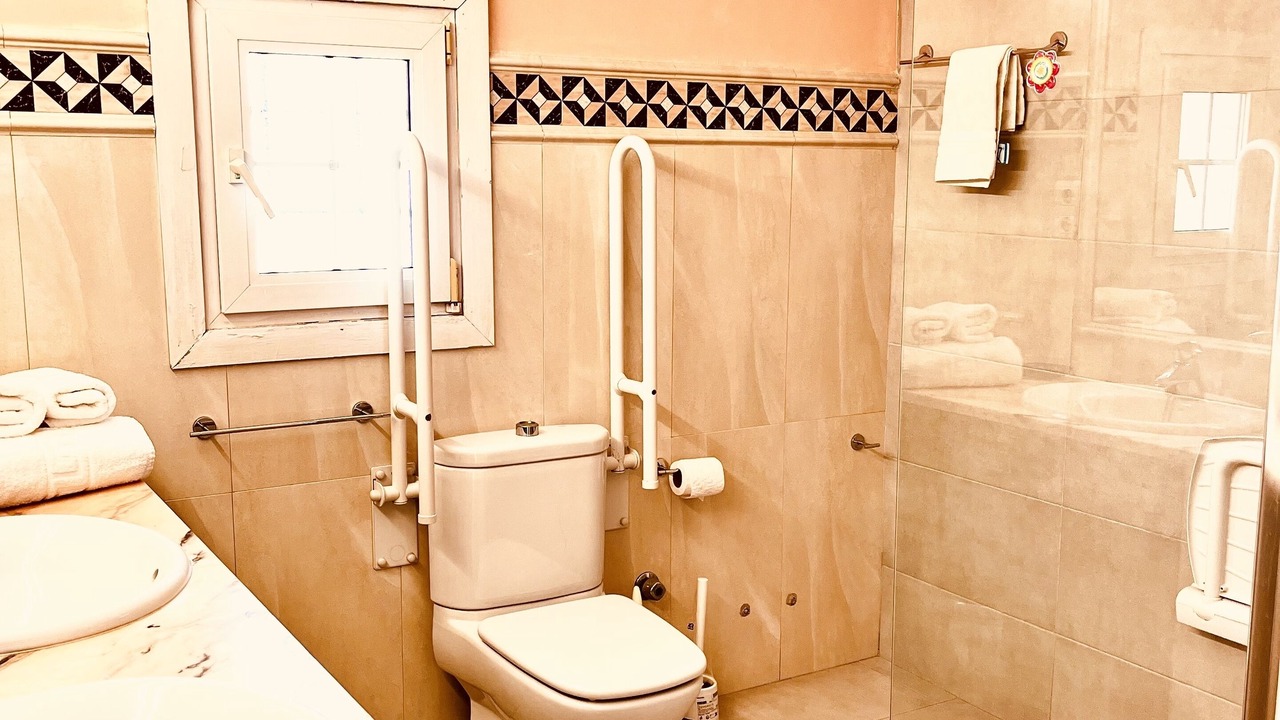 Photo of Bathroom in Genil