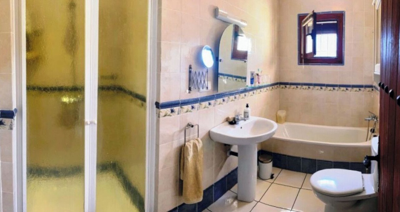 Photo of Bathroom in Beznar