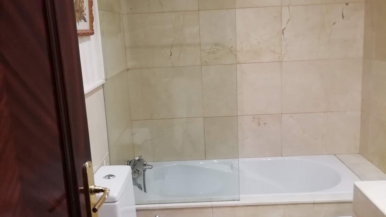 Photo of Bathroom in Genil