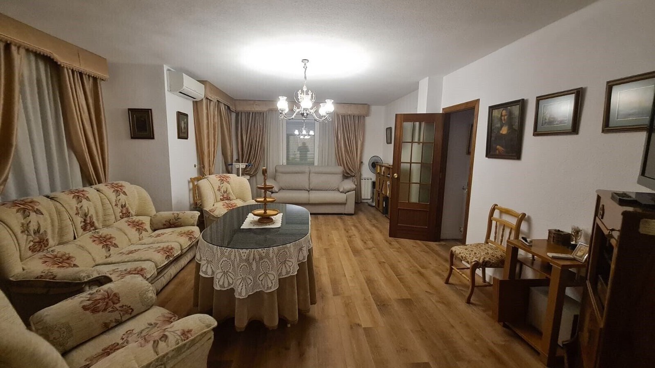 Photo of Livingroom in Gojar