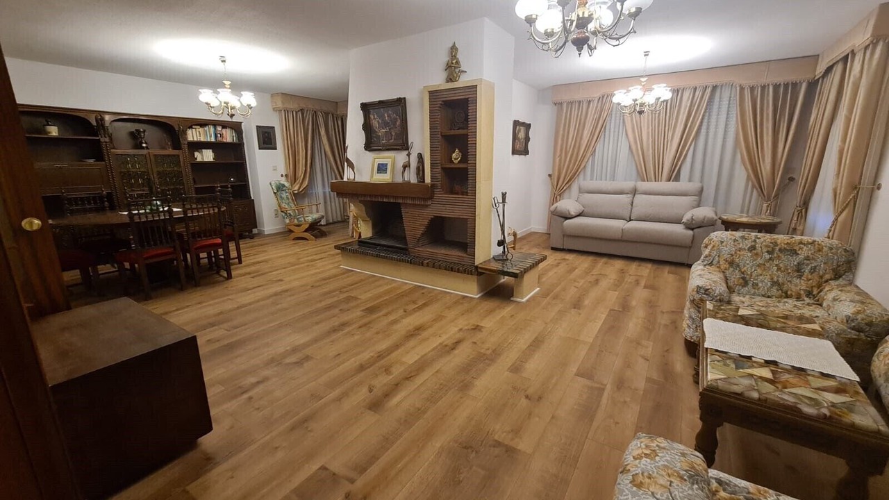 Photo of Livingroom in Gojar