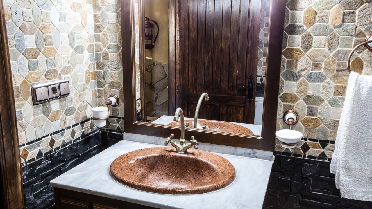 Photo of Bathroom in Mecina Bombaron