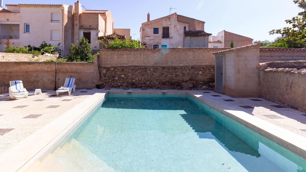 Photo of Outdoor in Melegis