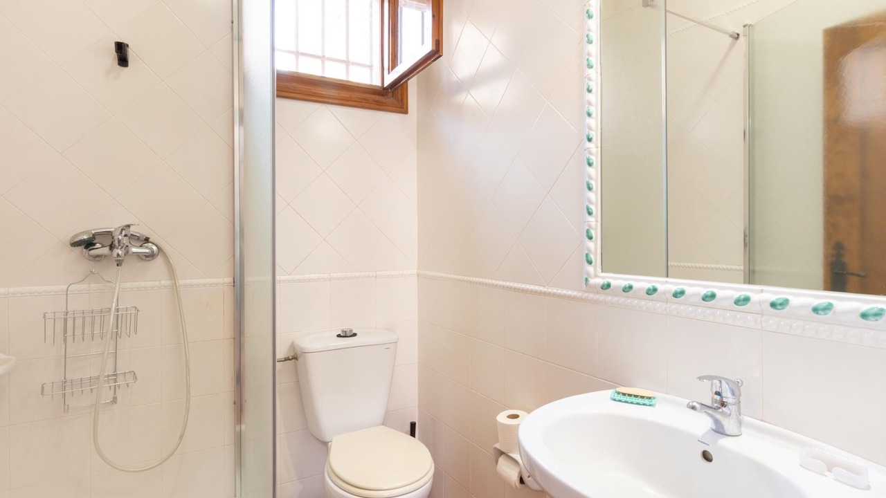 Photo of Bathroom in Melegis