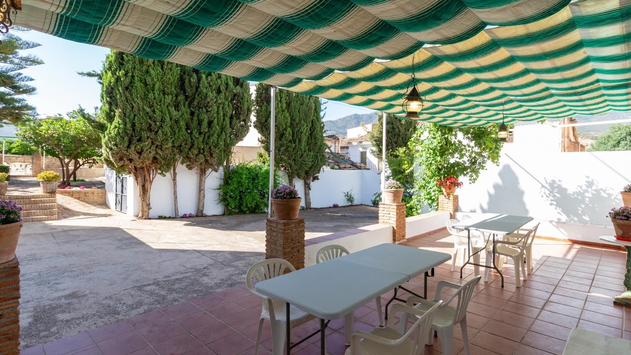Photo of Outdoor in Melegis
