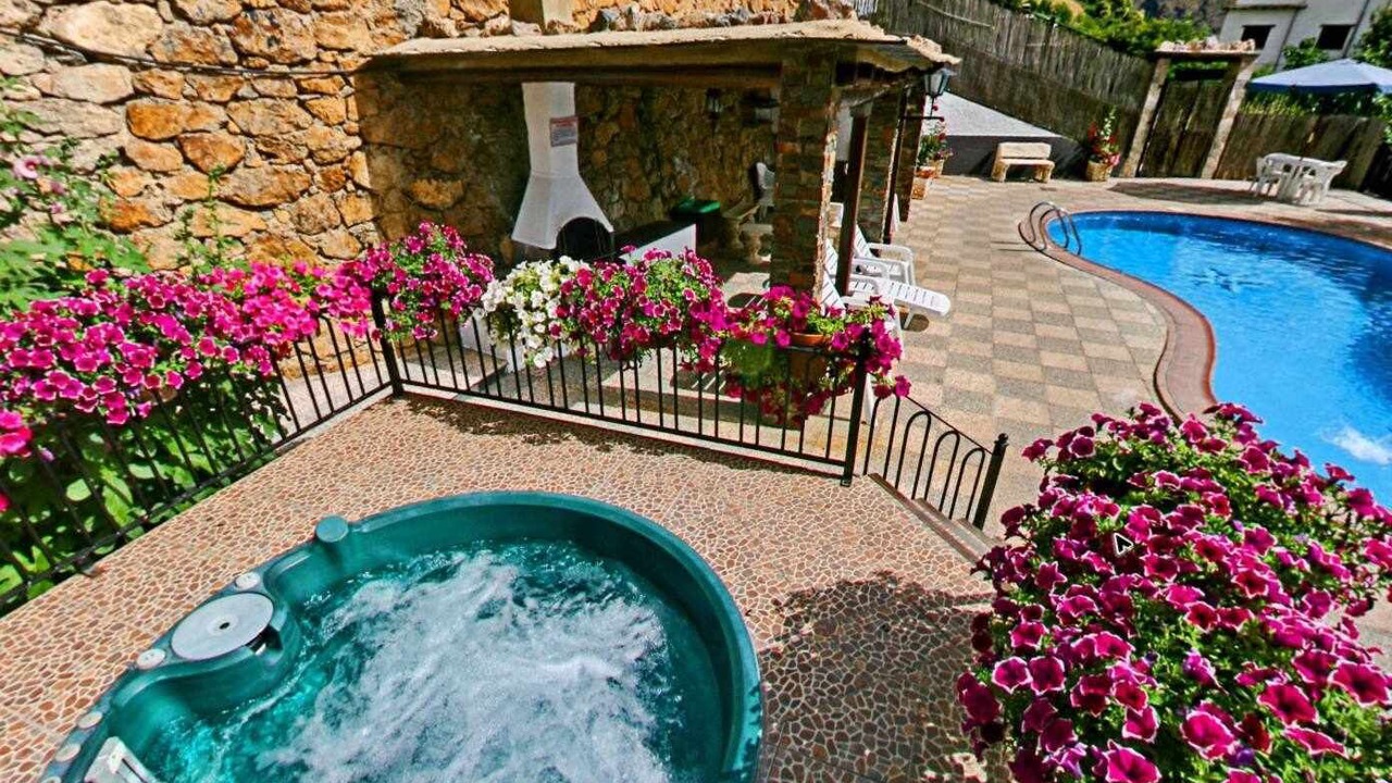 Photo of Outdoor in Mecina Bombaron