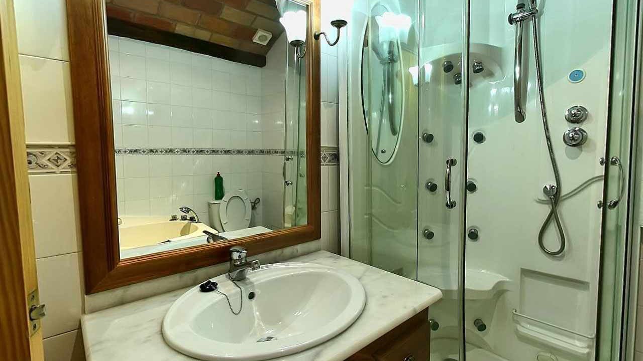 Photo of Bathroom in Mecina Bombaron