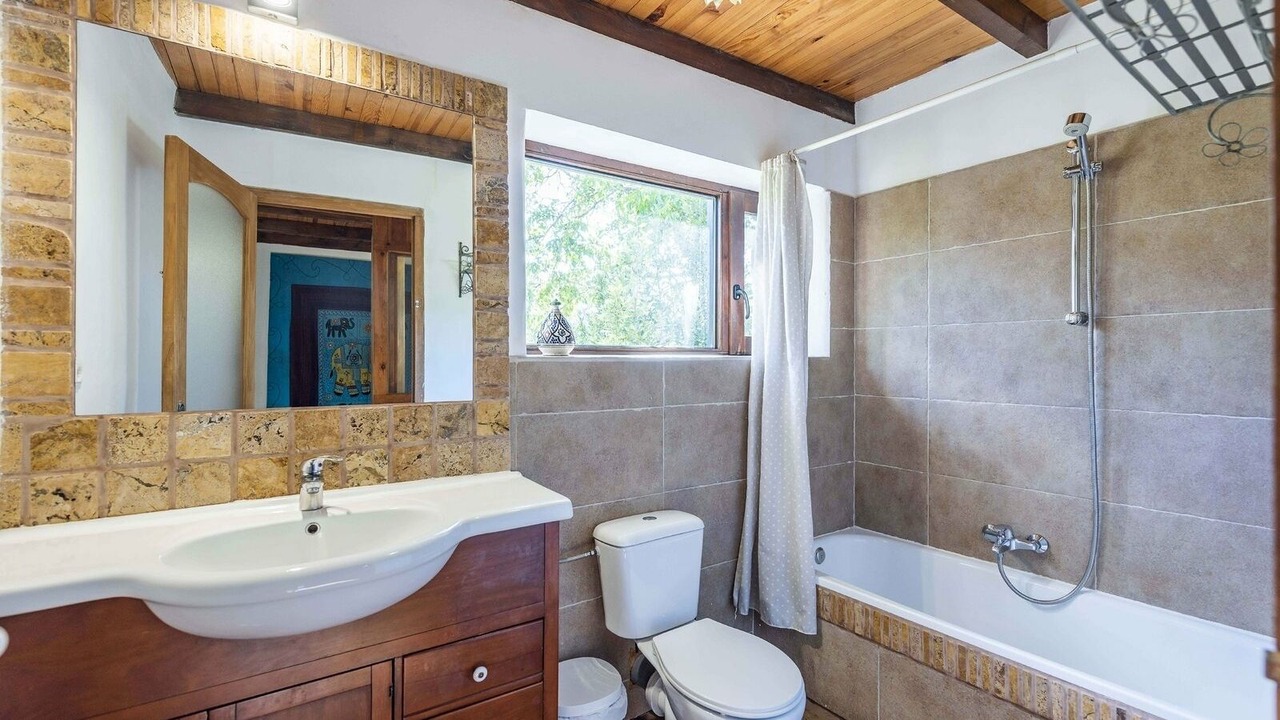 Photo of Bathroom in Guejar Sierra