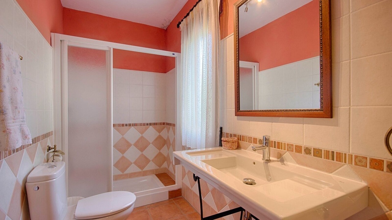 Photo of Bathroom in Orgiva