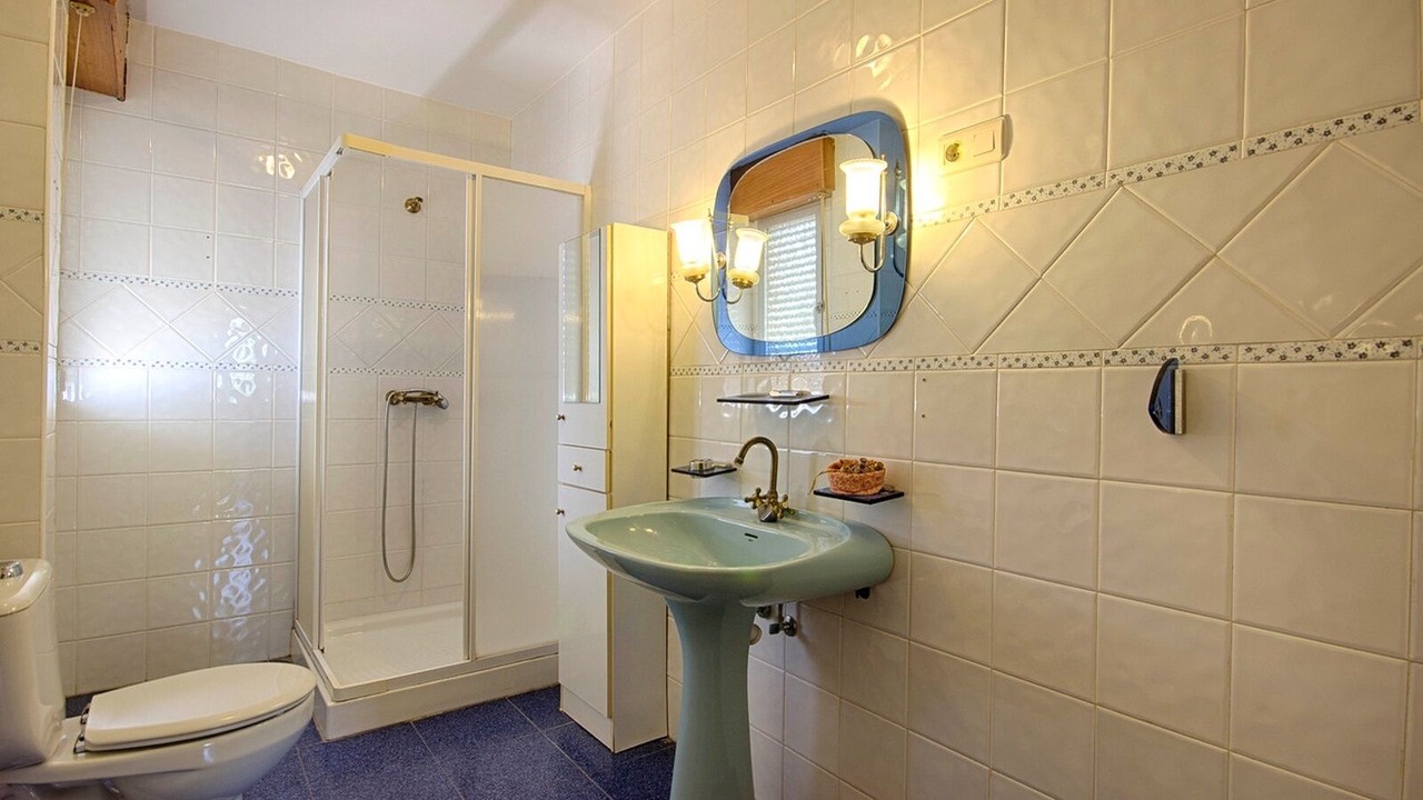 Photo of Bathroom in Orgiva