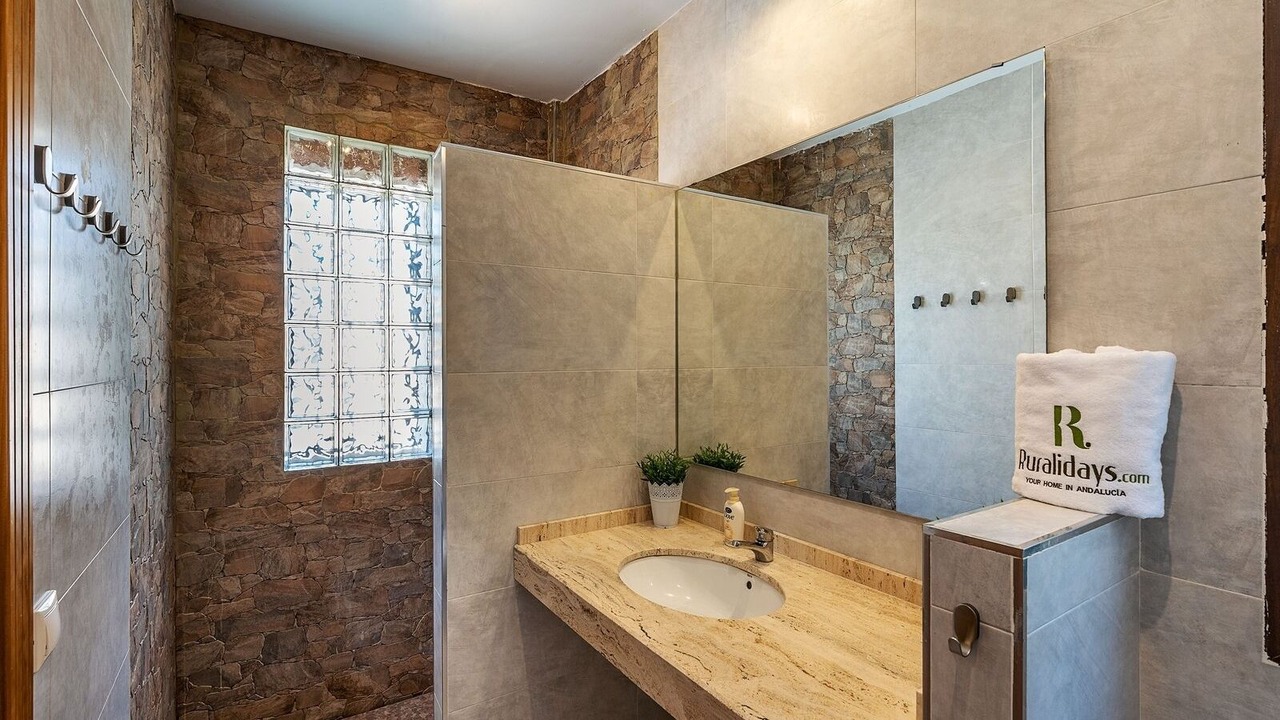 Photo of Bathroom in Atarfe
