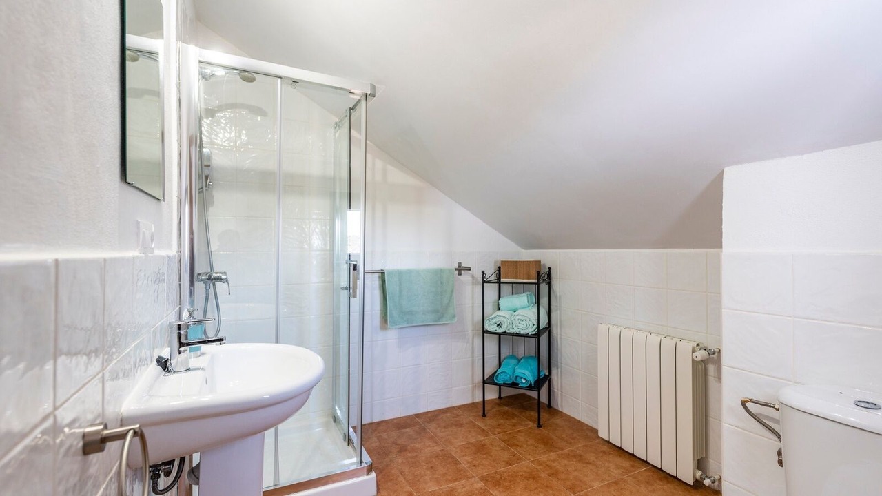 Photo of Bathroom in Algarinejo