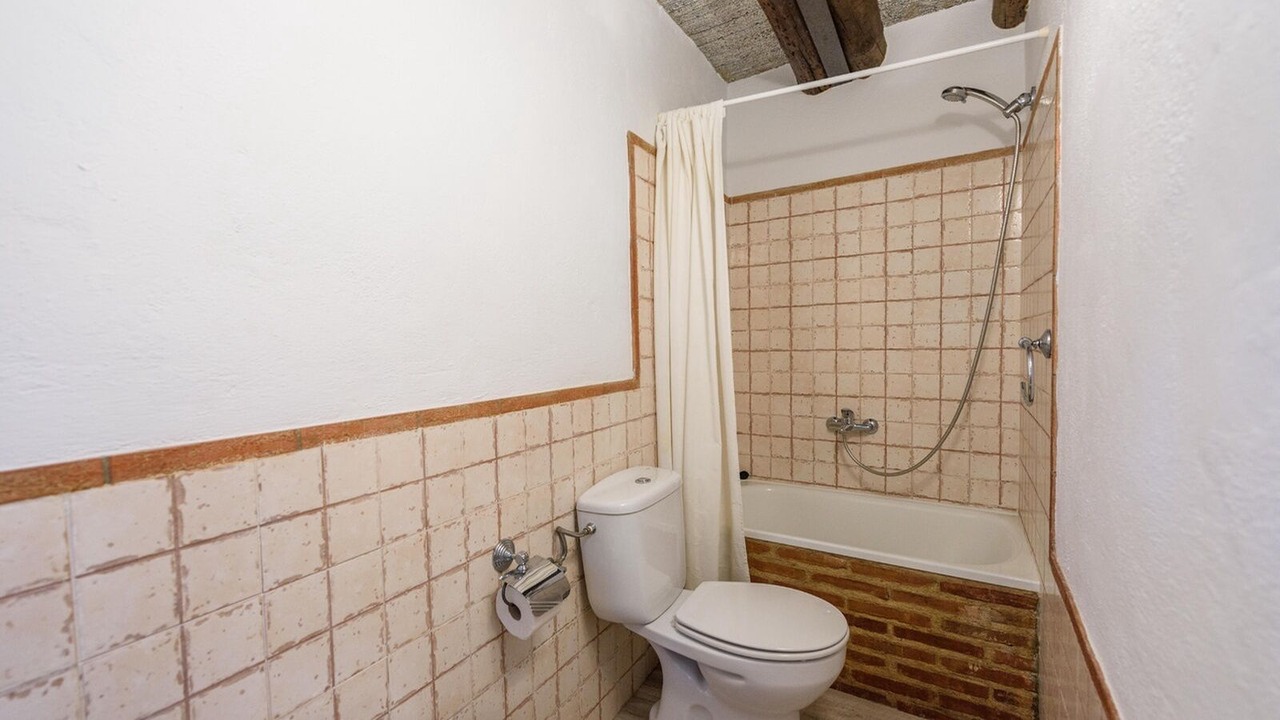 Photo of Bathroom in Algarinejo