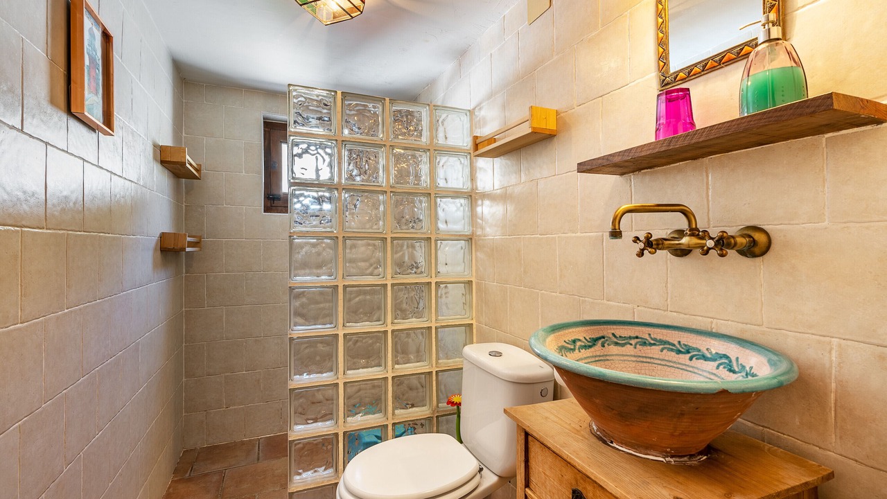 Photo of Bathroom in Albunuelas