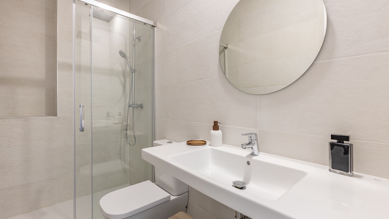 Photo of Bathroom in Central District