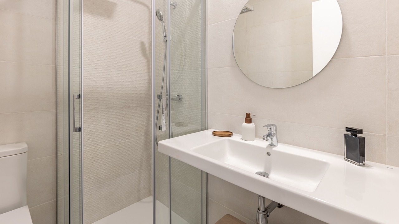 Photo of Bathroom in Central District