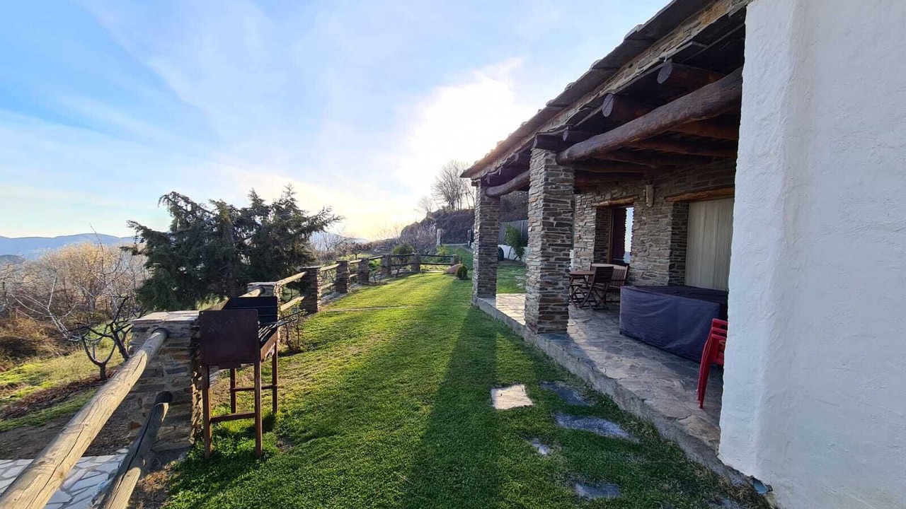 Photo of Patio Balcony in La Taha