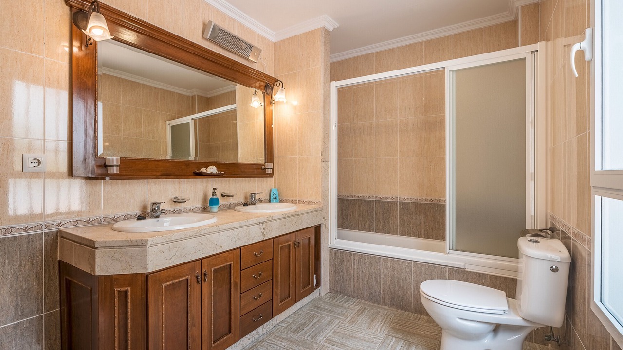Photo of Bathroom in Velilla-Taramay
